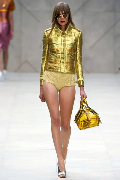 Look 5